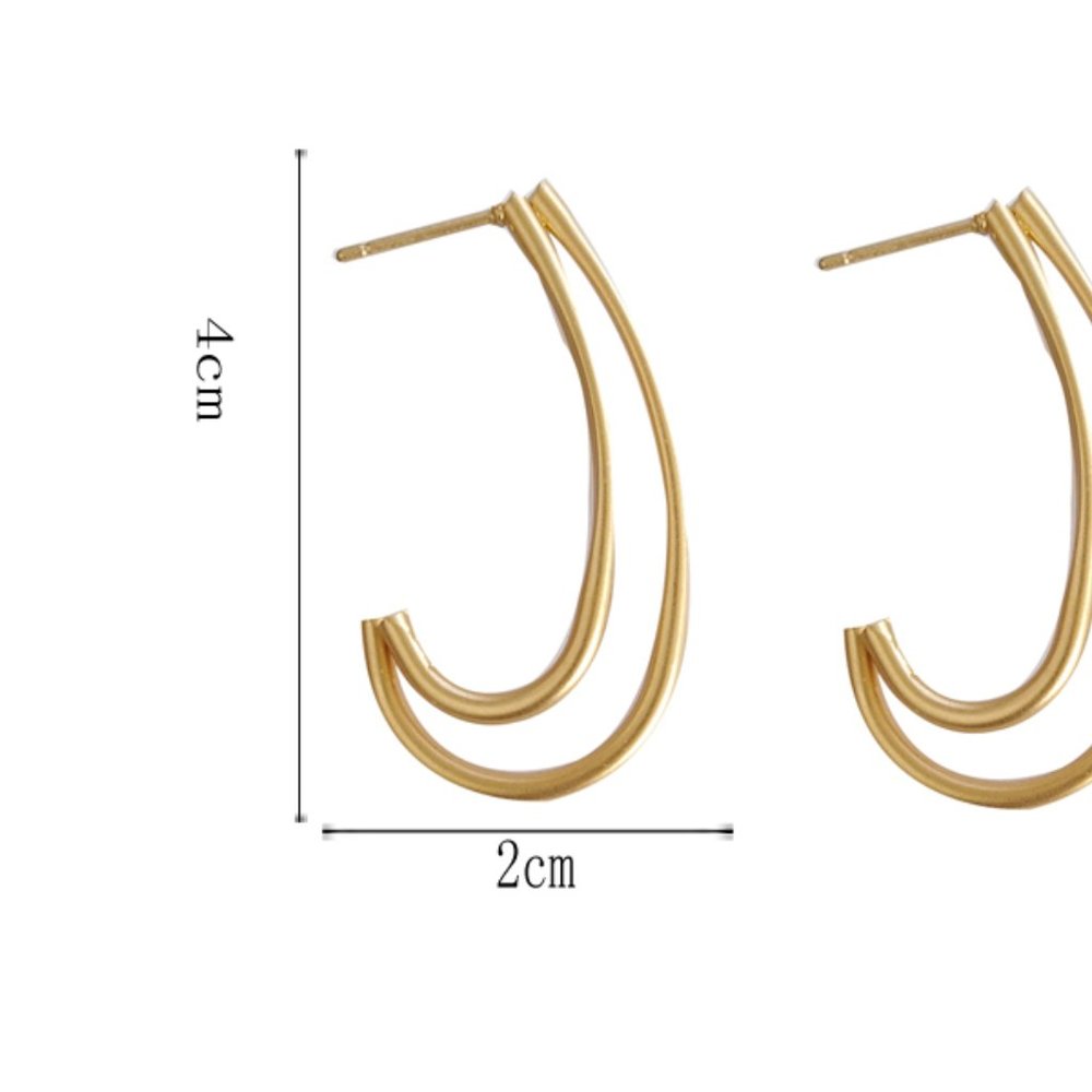 Modern Curve Hoop Earrings - Picture 7 of 13